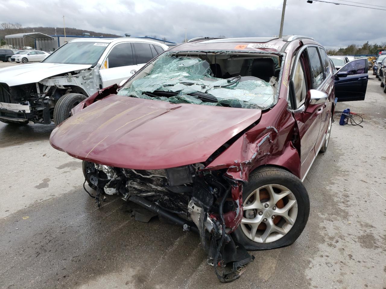 Zdjęcie 2 z aukcji – 2020 CHRYSLER PACIFICA L z VIN 2C4RC1GG7LR271221