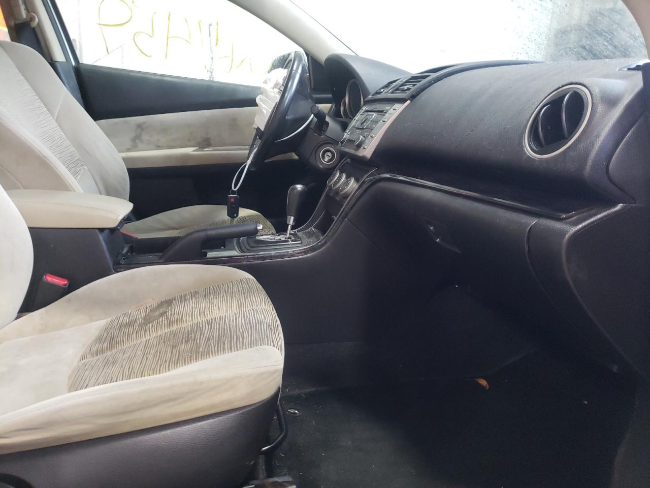 Photo 5 from auction – 2010 MAZDA 6 I with VIN 1YVHZ8CHXA5M06973