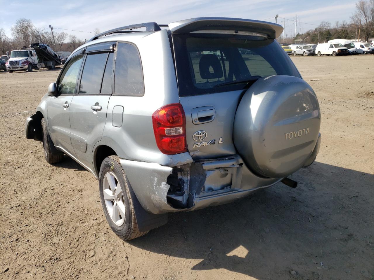 Photo 3 from auction – 2005 TOYOTA RAV4 with VIN JTEHD20V356044329