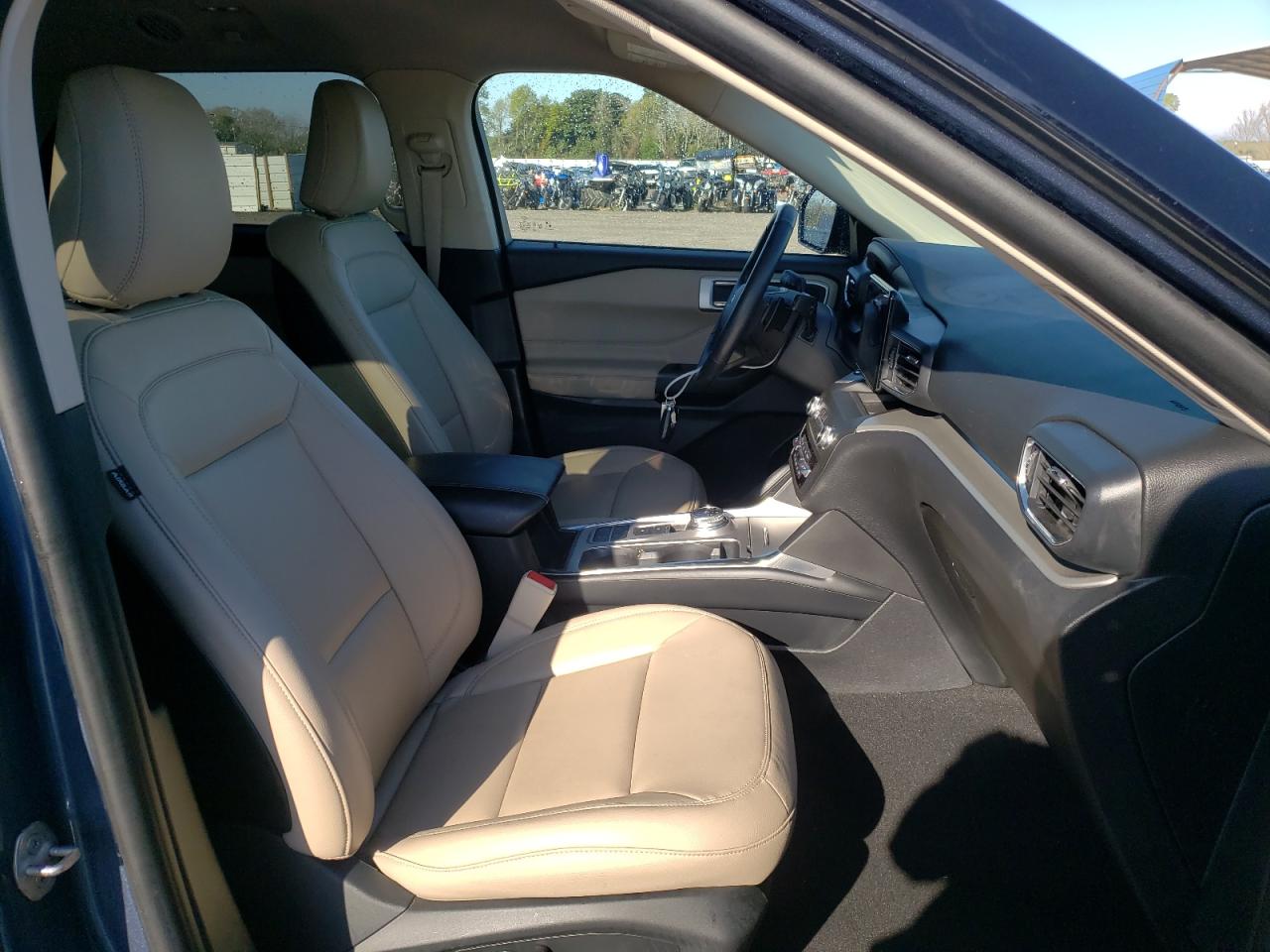 Photo 5 from auction – 2020 FORD EXPLORER X with VIN 1FMSK7DH4LGA58079