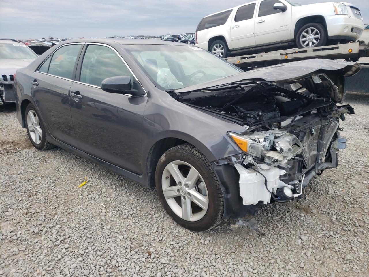 TOYOTA CAMRY L 2014 with VIN 4T1BF1FK1EU748984 - Photo from auction