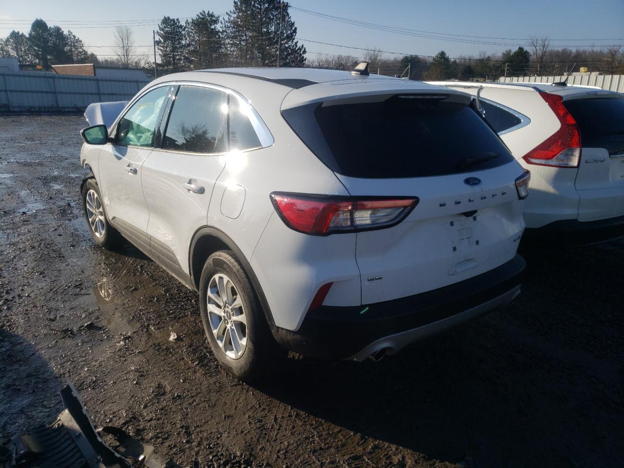 Photo 3 from auction – 2020 FORD ESCAPE SE with VIN 1FMCU9G67LUC39764