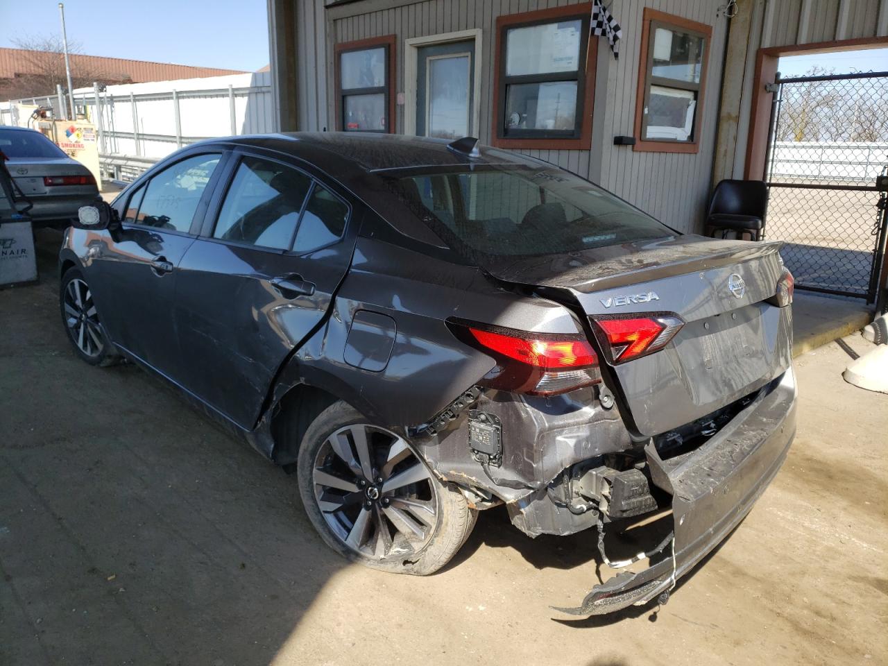 Photo 3 from auction – 2020 NISSAN VERSA SR with VIN 3N1CN8FV8LL847147