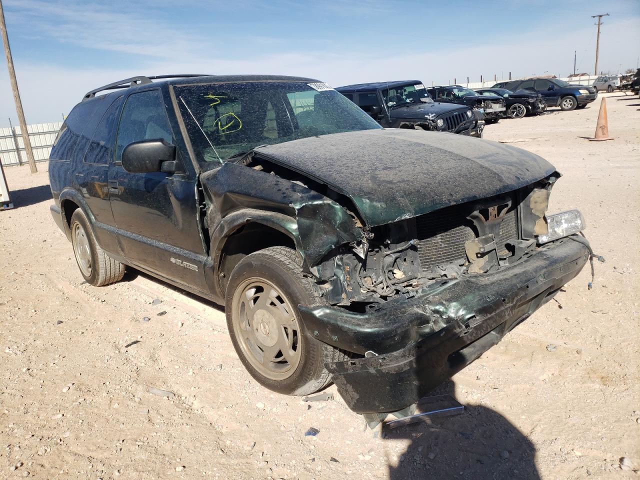 CHEVROLET BLAZER 2002 with VIN 1GNCS18W02K123401 - Photo from auction