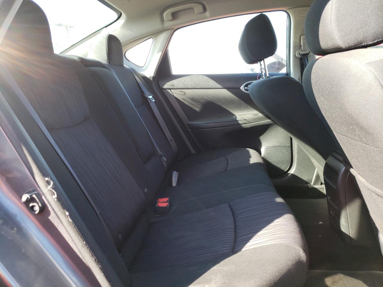 Photo 6 from auction – 2019 NISSAN SENTRA S with VIN 3N1AB7AP7KL628682