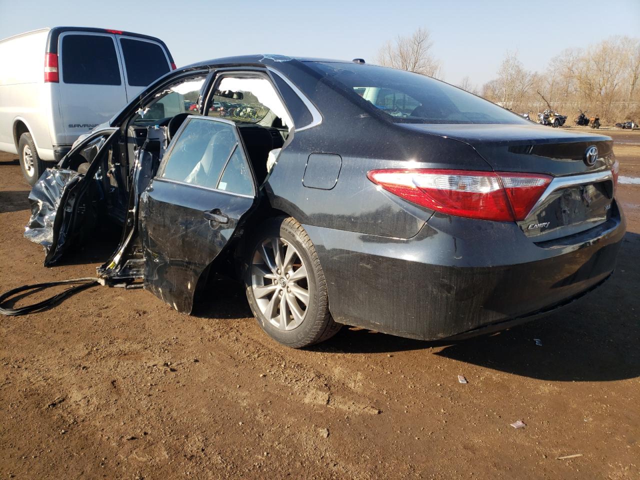 Photo 3 from auction – 2016 TOYOTA CAMRY LE with VIN 4T4BF1FK7GR546322