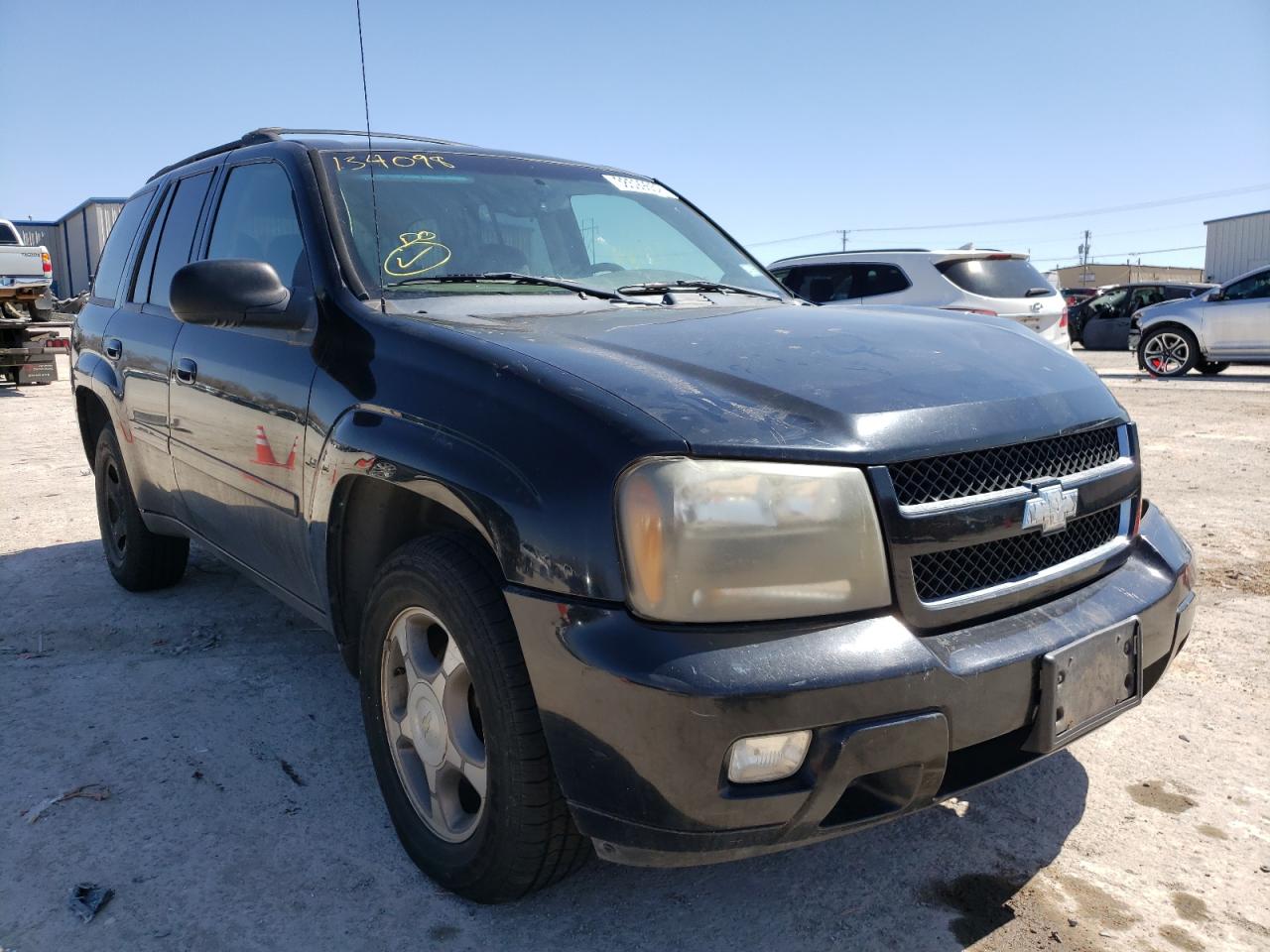 CHEVROLET TRAILBLAZE 2008 with VIN 1GNDT13S582134098 - Photo from auction