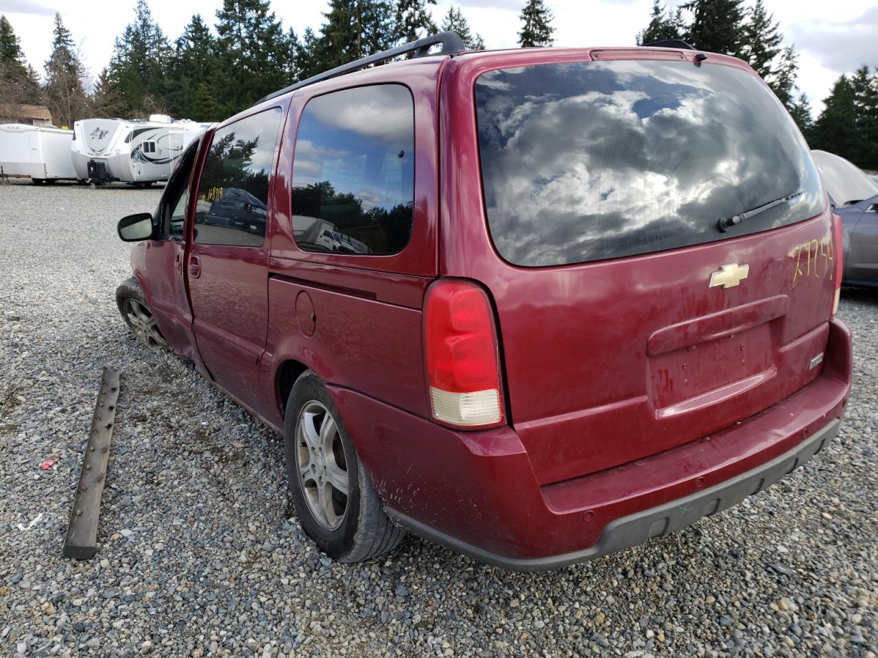 Photo 3 from auction – 2005 CHEVROLET UPLANDER L with VIN 1GNDV23L35D211771