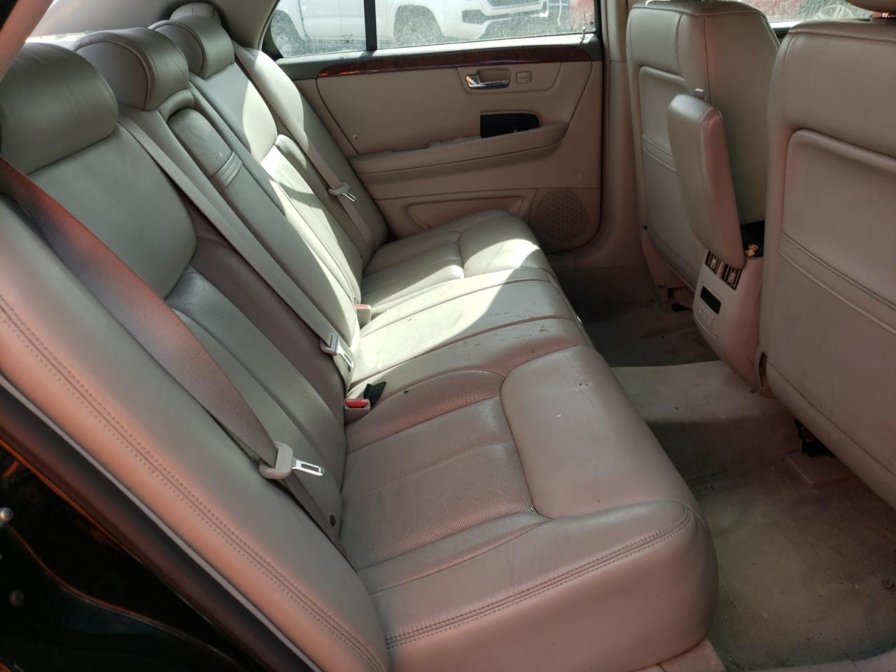 Photo 6 from auction – 2006 CADILLAC DTS with VIN 1G6KD57Y56U119088