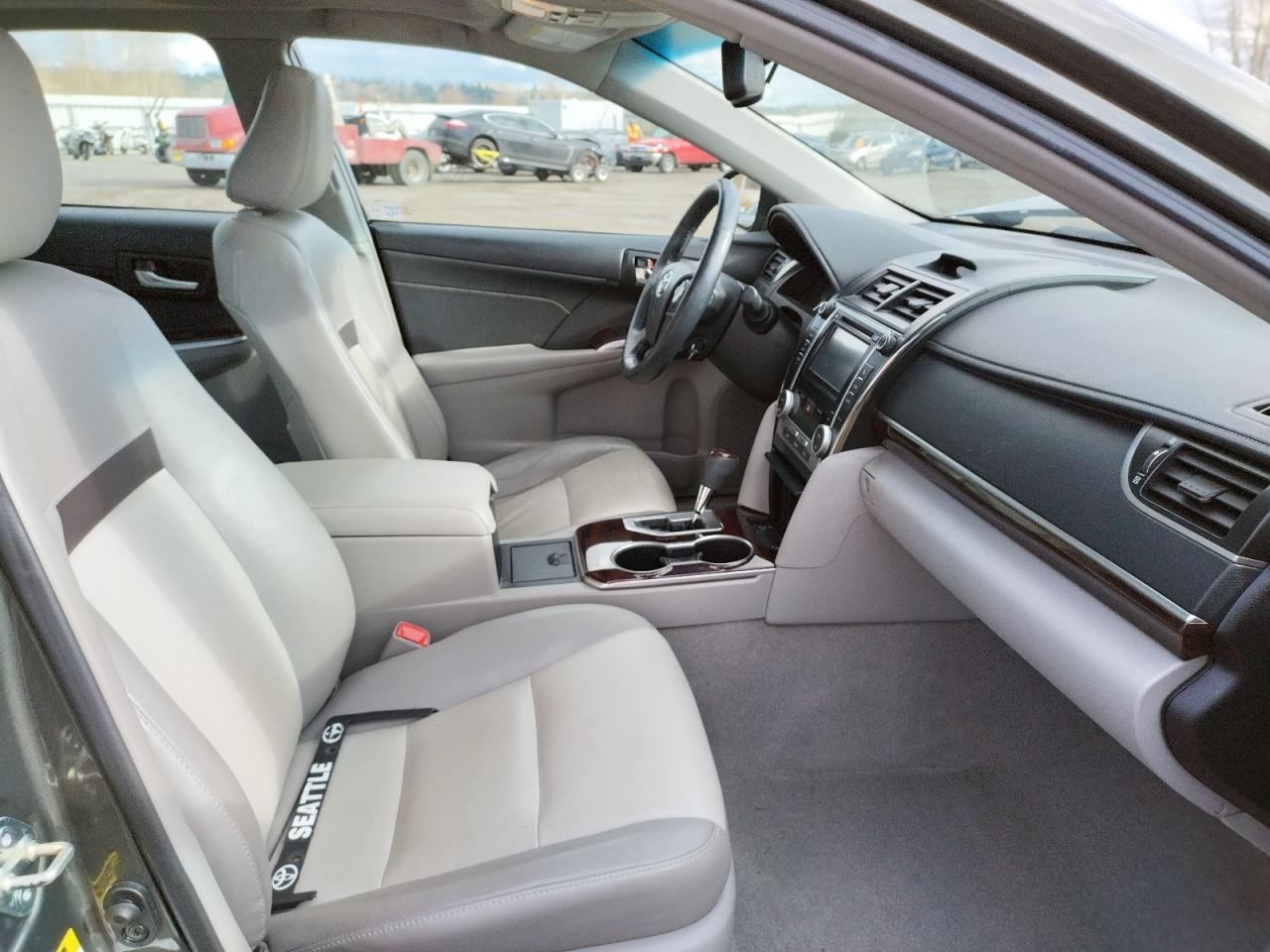 Photo 5 from auction – 2014 TOYOTA CAMRY L with VIN 4T4BF1FK6ER362549