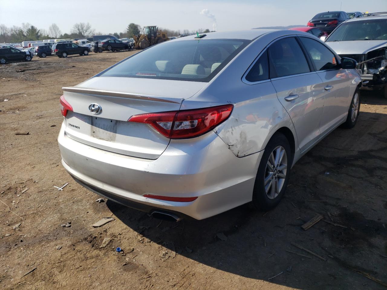 Photo 4 from auction – 2016 HYUNDAI SONATA SE with VIN 5NPE24AF4GH331087