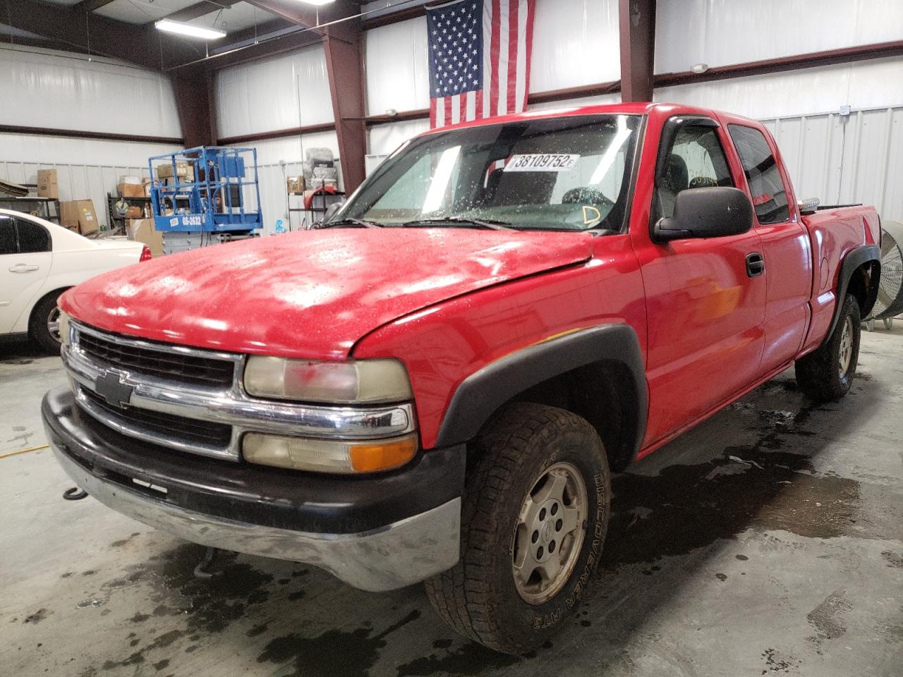 Photo 2 from auction – 2002 CHEVROLET SILVERADO with VIN 1GCEK19V22Z325672