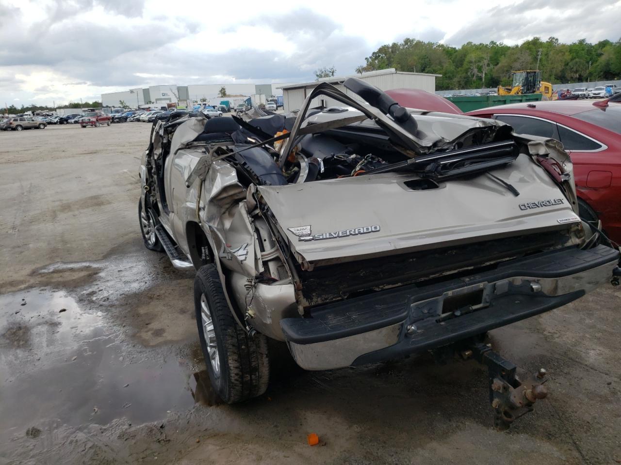 Photo 3 from auction – 2001 CHEVROLET SILVERADO with VIN 1GCHK29151E341869