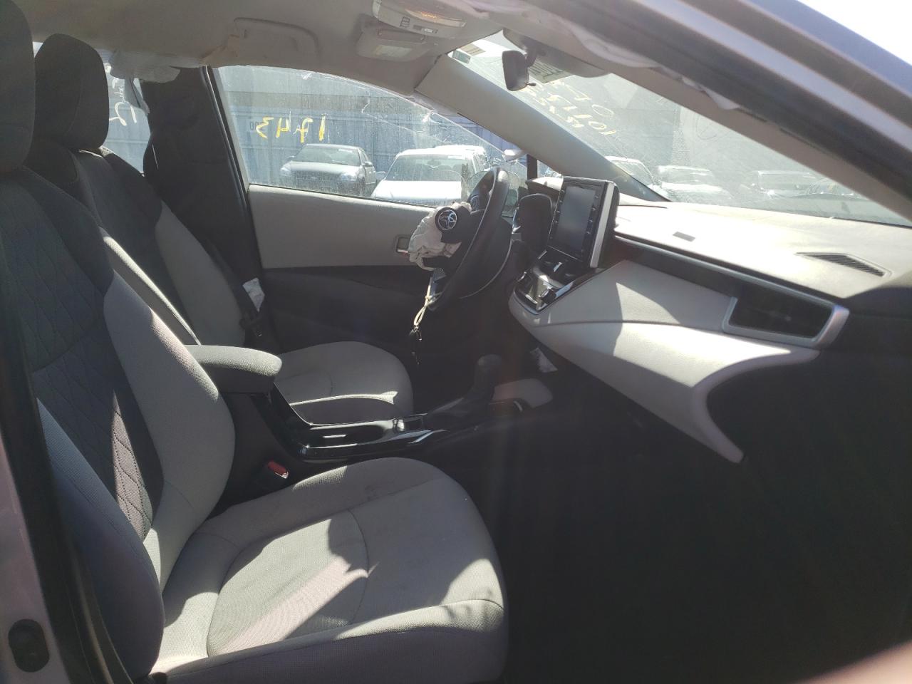 Photo 5 from auction – 2021 TOYOTA COROLLA LE with VIN 5YFEPMAE7MP205460