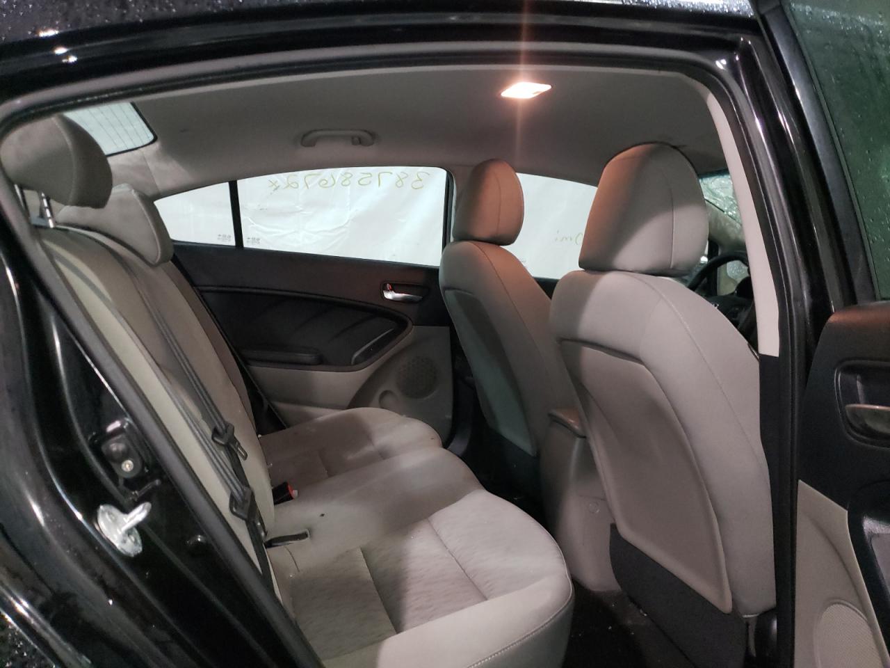 Photo 6 from auction – 2015 KIA FORTE LX with VIN KNAFK4A60F5394199