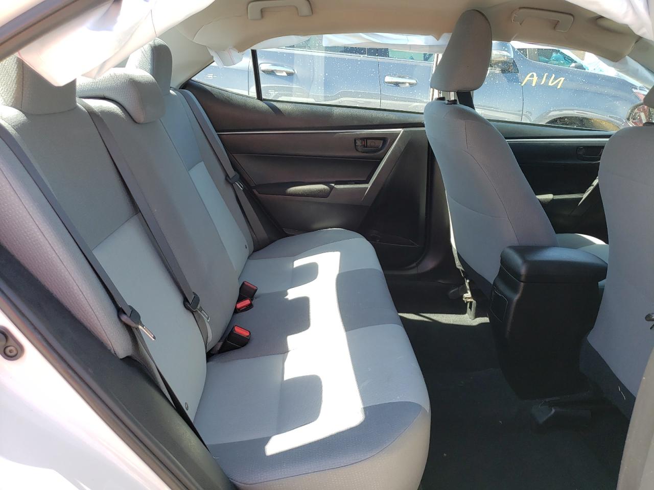 Photo 6 from auction – 2014 TOYOTA COROLLA L with VIN 5YFBURHEXEP171689