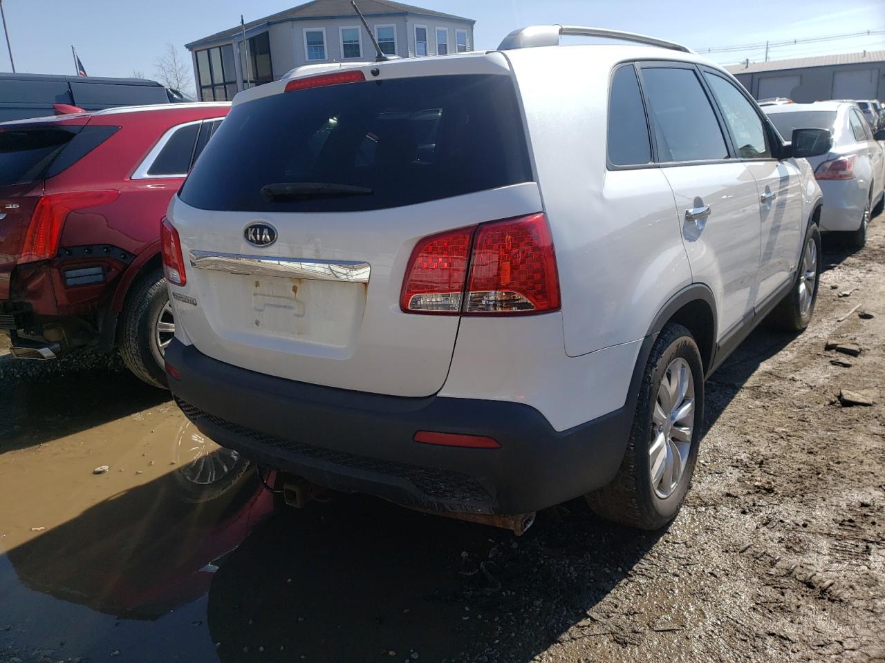Photo 4 from auction – 2011 KIA SORENTO BA with VIN 5XYKTDA23BG092998