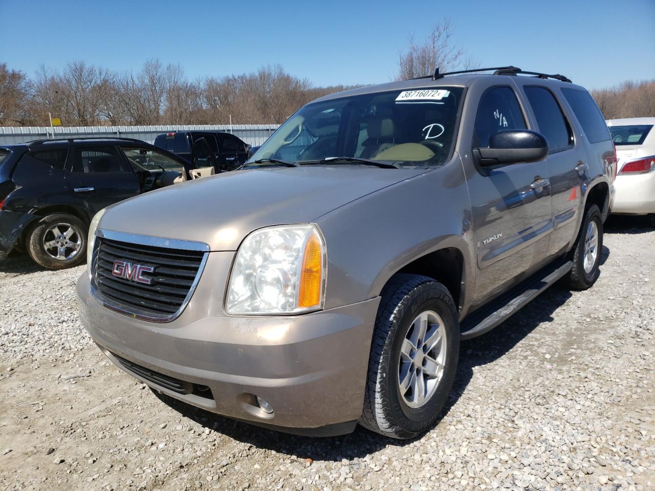 Photo 2 from auction – 2007 GMC YUKON with VIN 1GKFK13067R235888