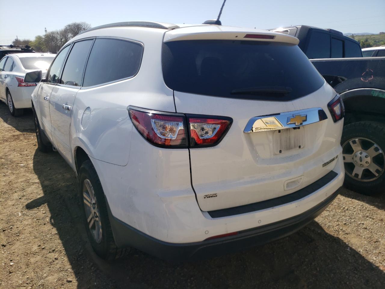 Photo 3 from auction – 2016 CHEVROLET TRAVERSE L with VIN 1GNKVHKD0GJ347137
