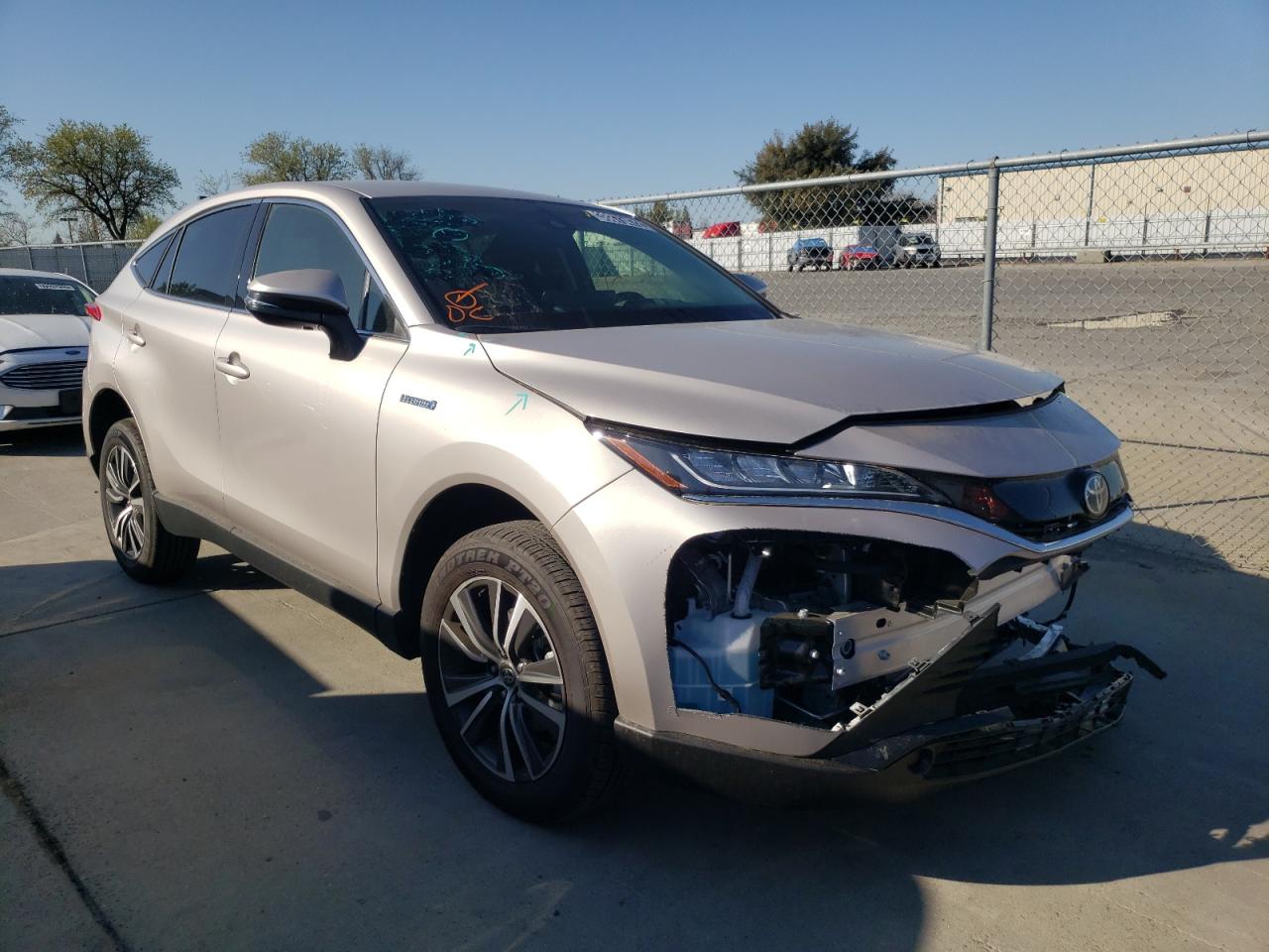 TOYOTA VENZA LE 2021 z numerem VIN JTEAAAAH2MJ080442 - Zdjęcie z aukcji