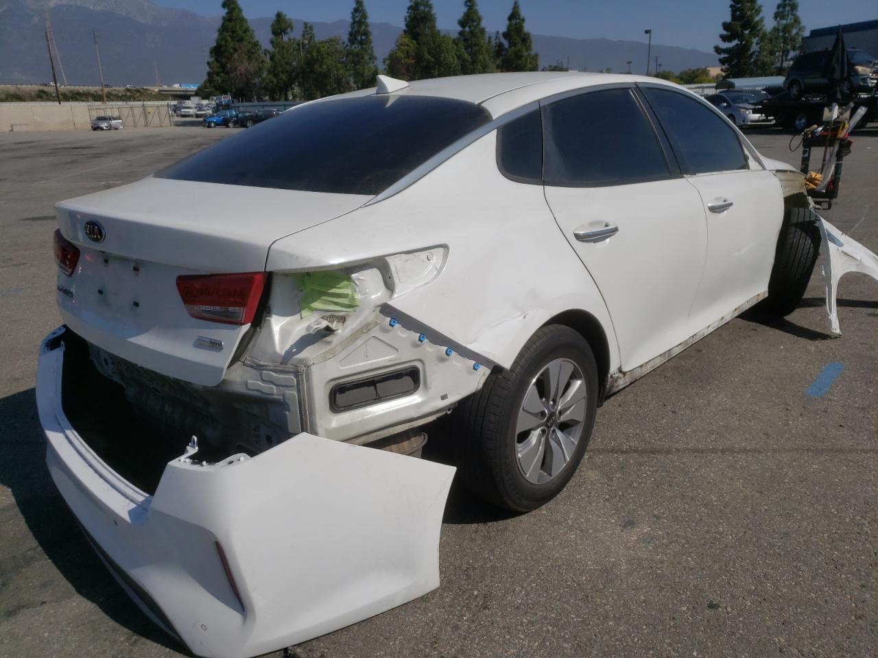 Photo 4 from auction – 2017 KIA OPTIMA HYB with VIN KNAGT4LE1H5018779