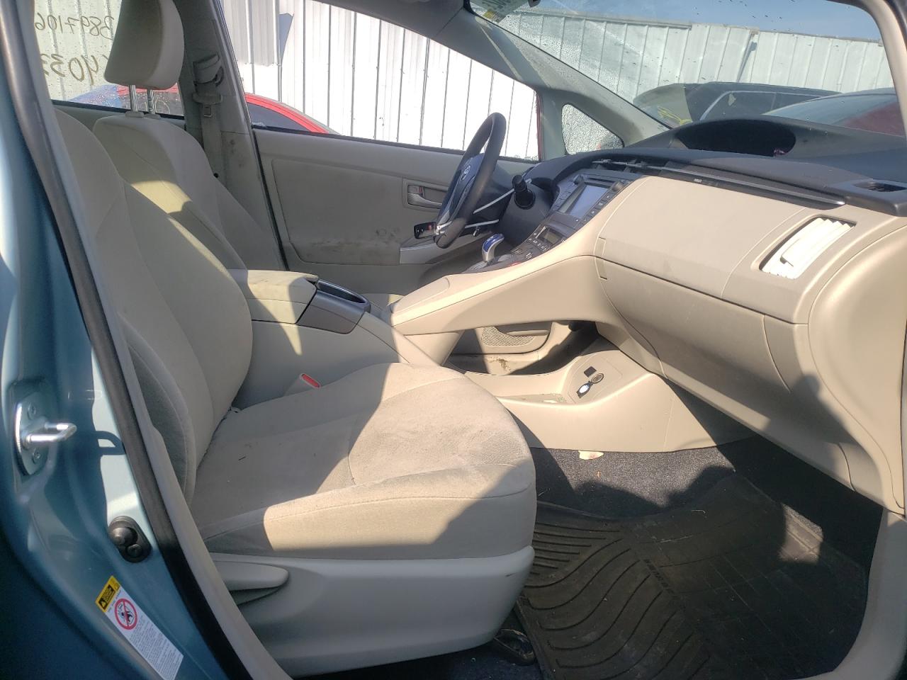Photo 5 from auction – 2015 TOYOTA PRIUS with VIN JTDKN3DU3F1978522