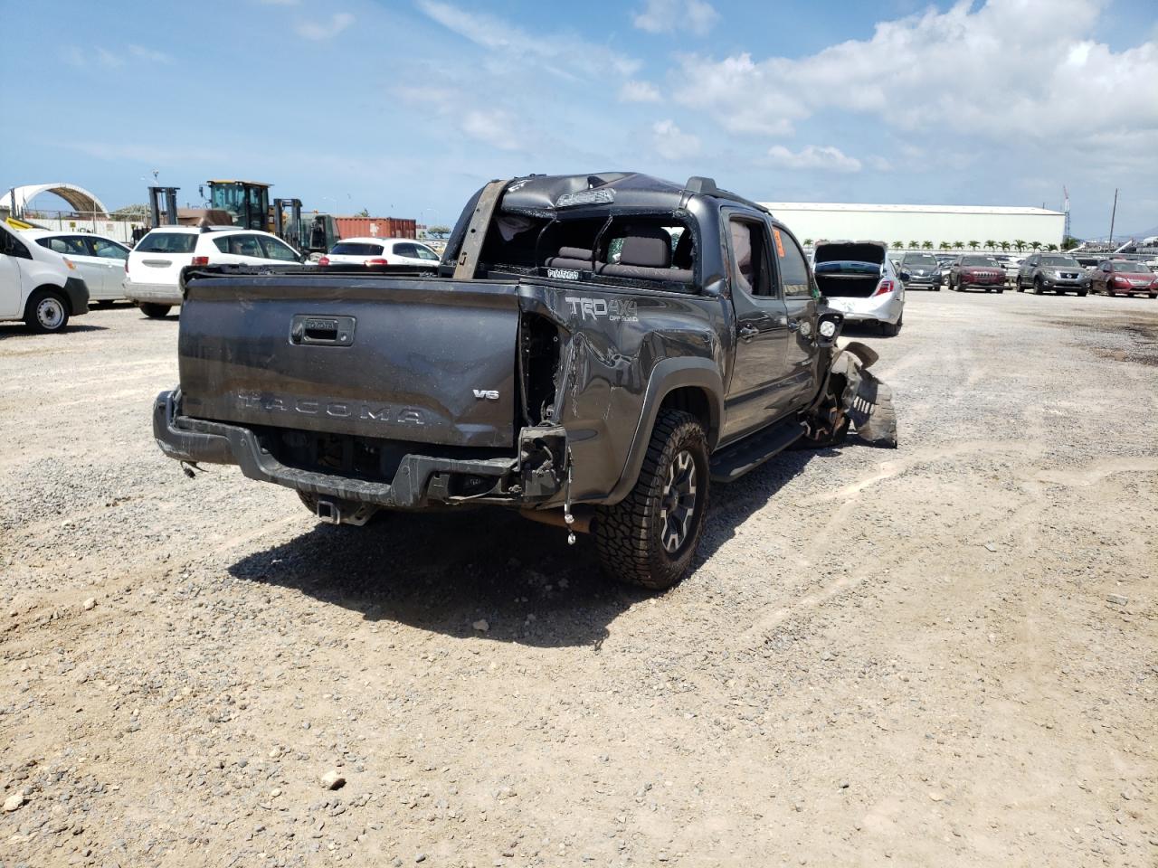 Photo 10 from auction – 2017 TOYOTA TACOMA DOU with VIN 3TMCZ5AN9HM093281