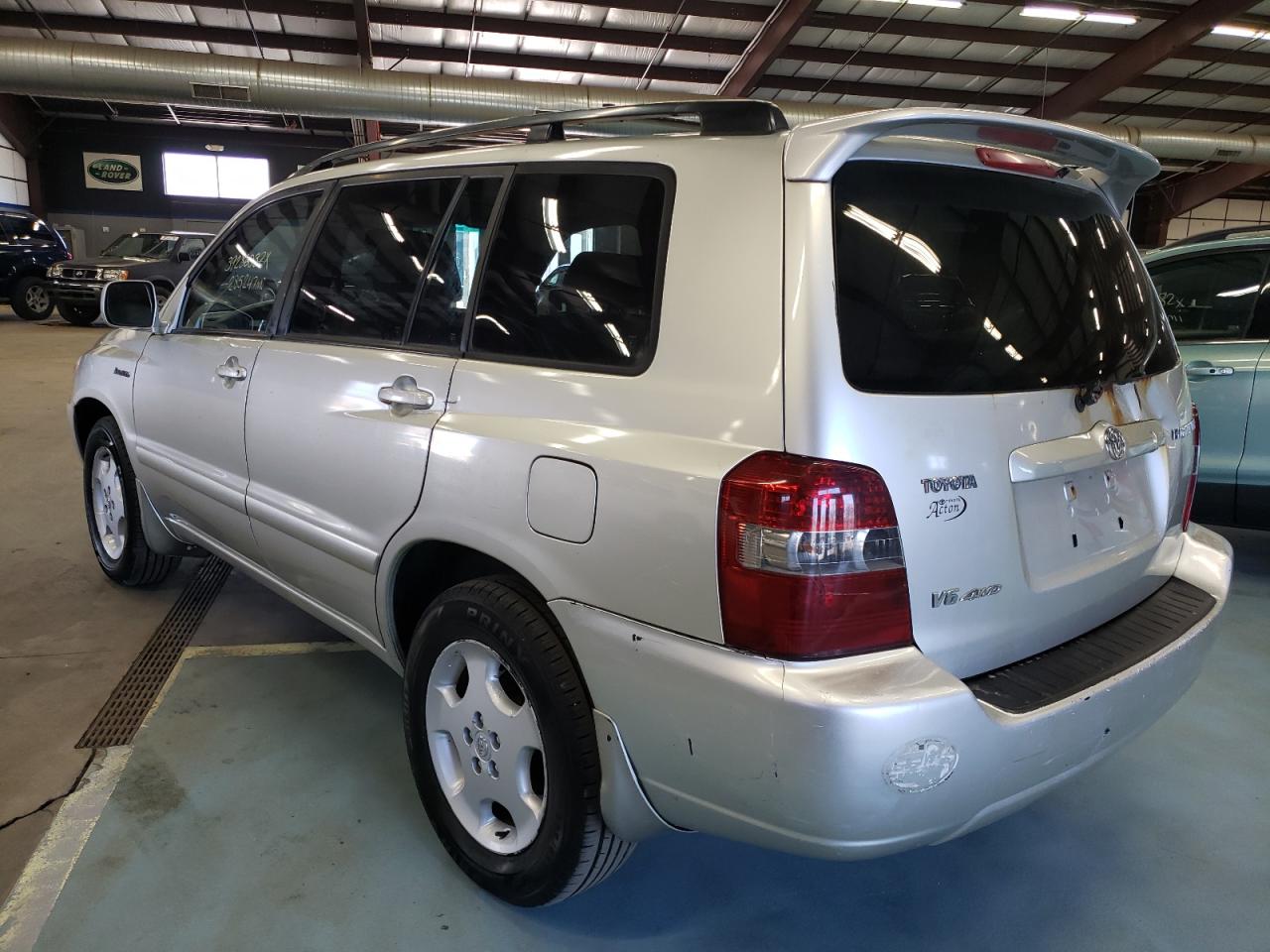 Photo 3 from auction – 2006 TOYOTA HIGHLANDER with VIN JTEEP21A560138061