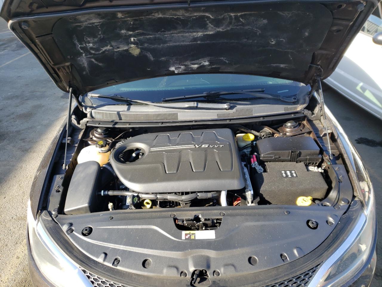 Photo 7 from auction – 2015 CHRYSLER 200 C with VIN 1C3CCCEG3FN630123
