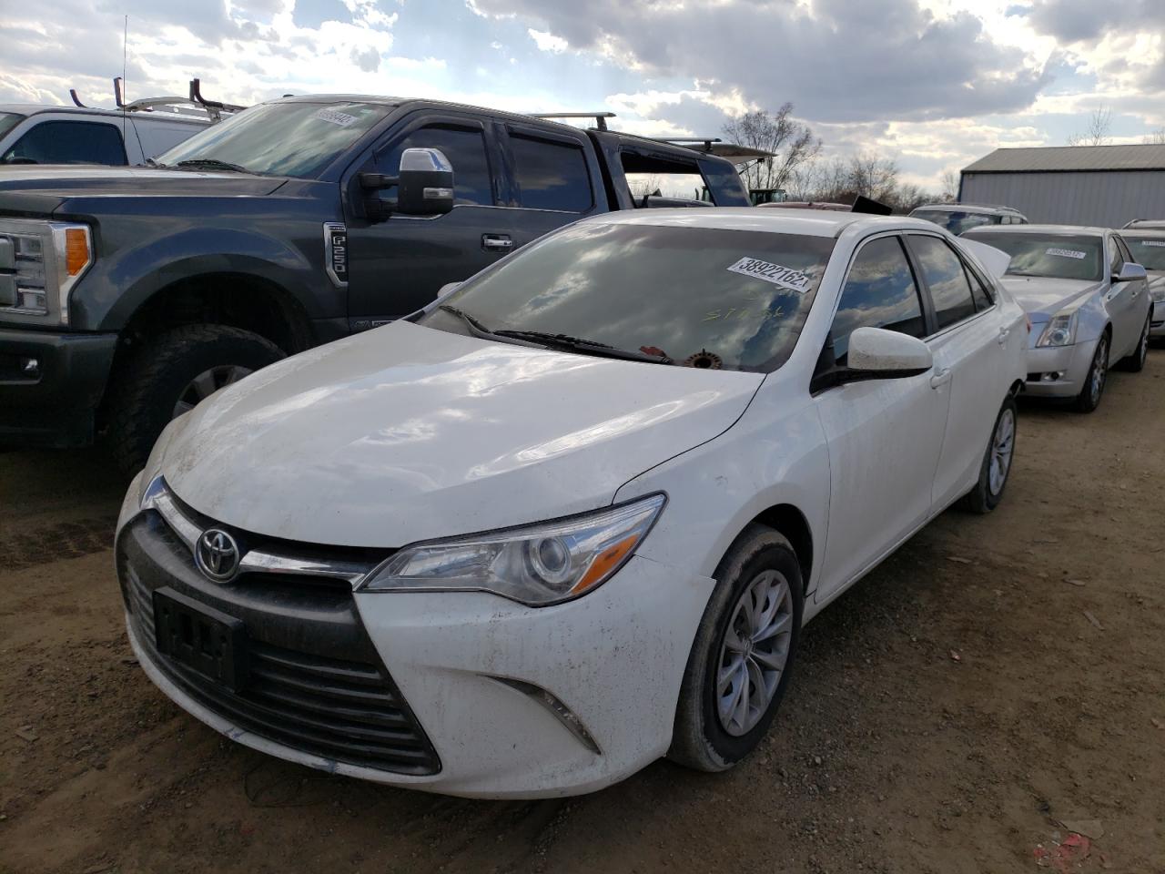 Photo 2 from auction – 2016 TOYOTA CAMRY LE with VIN 4T4BF1FK0GR577086