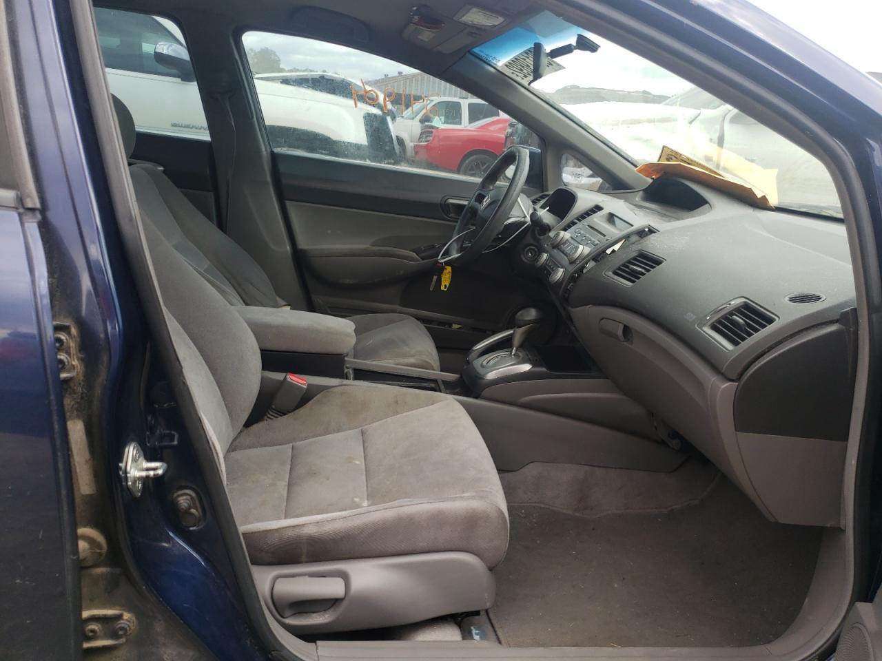 Photo 5 from auction – 2008 HONDA CIVIC LX with VIN 1HGFA16548L005682