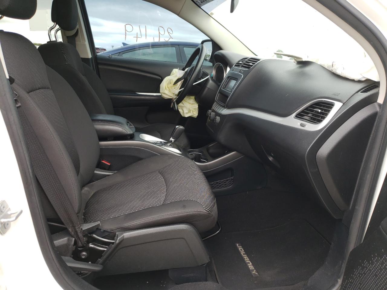 Photo 5 from auction – 2016 DODGE JOURNEY SE with VIN 3C4PDCAB4GT238323