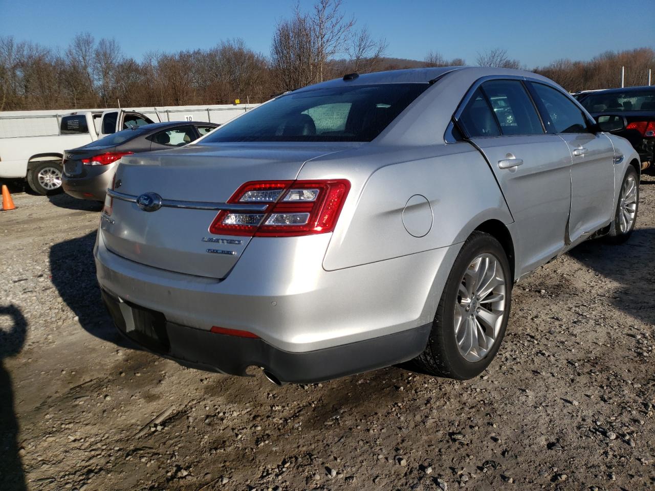 Photo 4 from auction – 2013 FORD TAURUS LIM with VIN 1FAHP2F81DG206387