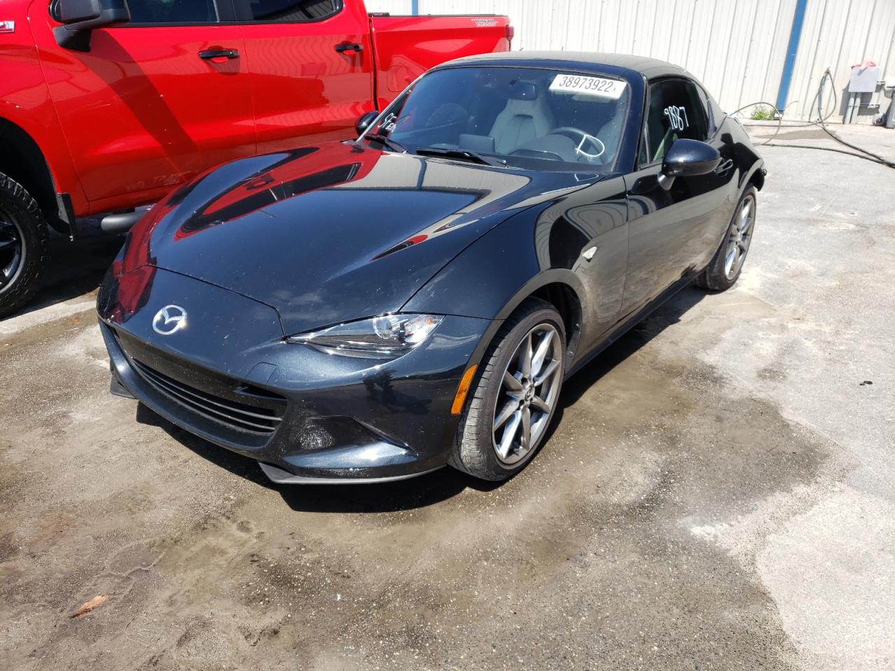 Photo 2 from auction – 2021 MAZDA MX-5 MIATA with VIN JM1NDAM72M0460211