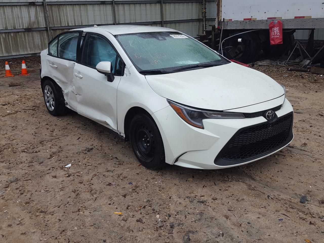 TOYOTA COROLLA LE 2020 with VIN 5YFEPRAE5LP088909 - Photo from auction