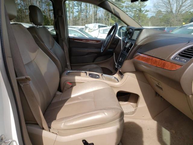Photo 5 from auction – 2011 CHRYSLER TOWN & COU with VIN 2A4RR6DG5BR759768
