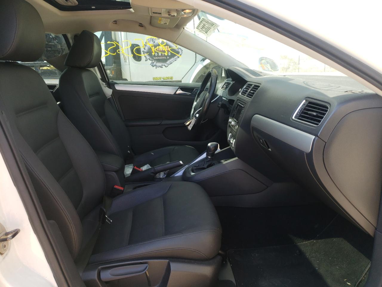 Photo 5 from auction – 2011 VOLKSWAGEN JETTA SEL with VIN 3VWLX7AJ4BM326907