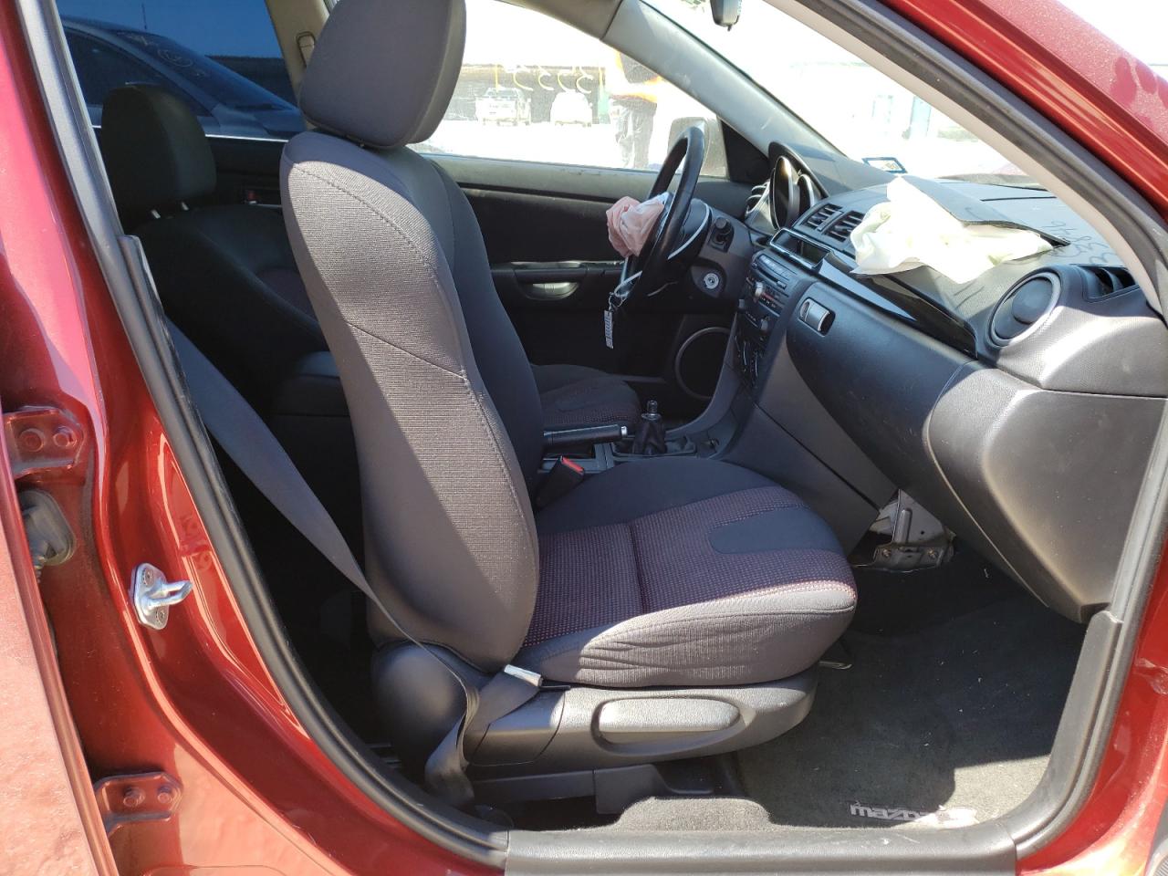 Photo 5 from auction – 2006 MAZDA 3 HATCHBAC with VIN JM1BK143561433846