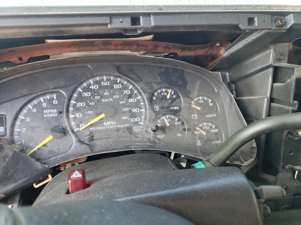 Photo 8 from auction – 2000 CHEVROLET SILVERADO with VIN 1GCEC19V7YZ337662