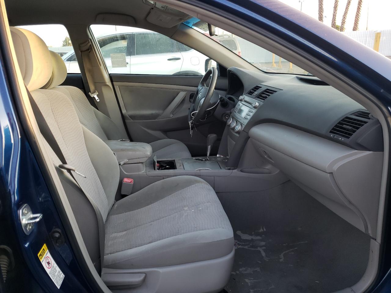 Photo 5 from auction – 2011 TOYOTA CAMRY BASE with VIN 4T1BF3EK7BU748528