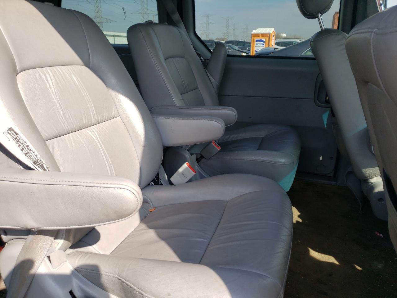 Photo 6 from auction – 2004 KIA SEDONA EX with VIN KNDUP131646516146