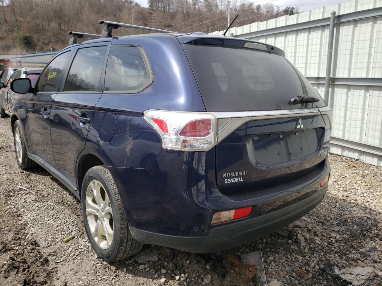 Photo 3 from auction – 2014 MITSUBISHI OUTLANDER with VIN JA4AZ3A37EZ010641