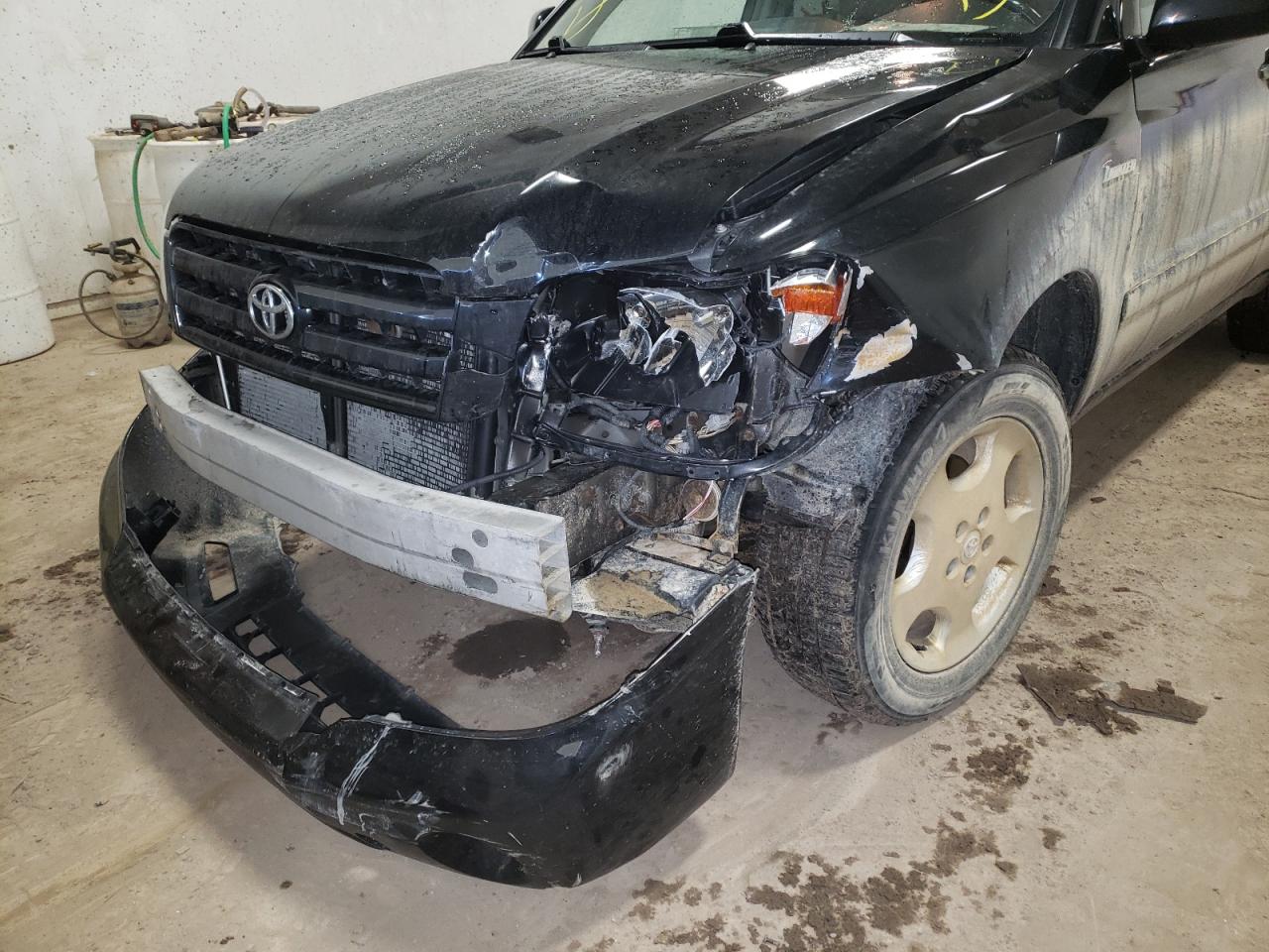Photo 9 from auction – 2004 TOYOTA HIGHLANDER with VIN JTEEP21A340055421