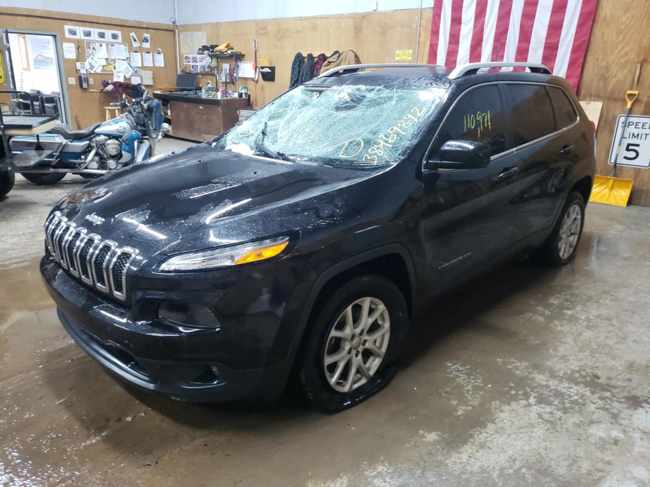 Photo 2 from auction – 2016 JEEP CHEROKEE L with VIN 1C4PJMCS4GW211452