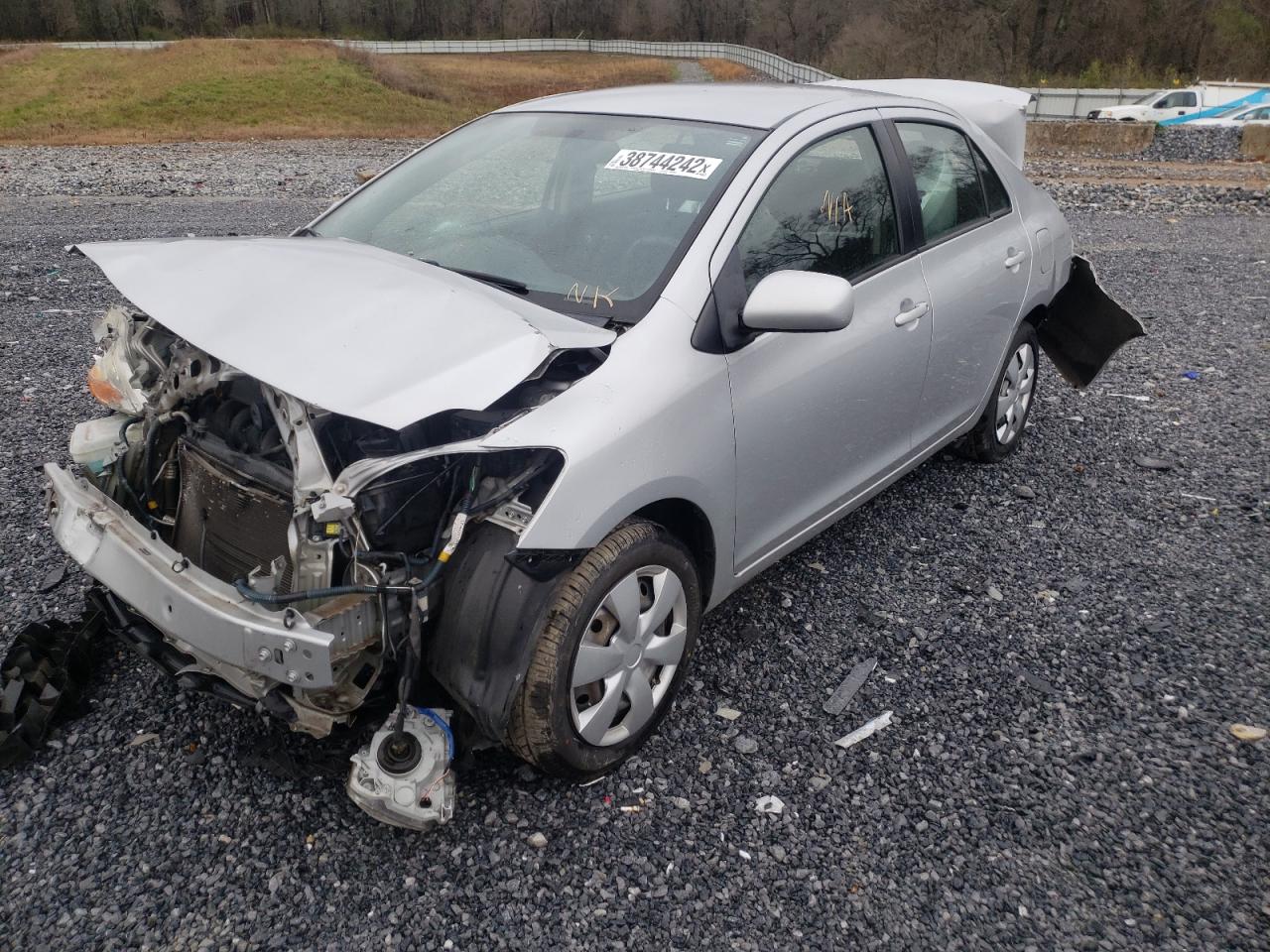 Photo 2 from auction – 2011 TOYOTA YARIS with VIN JTDBT4K36B1405372