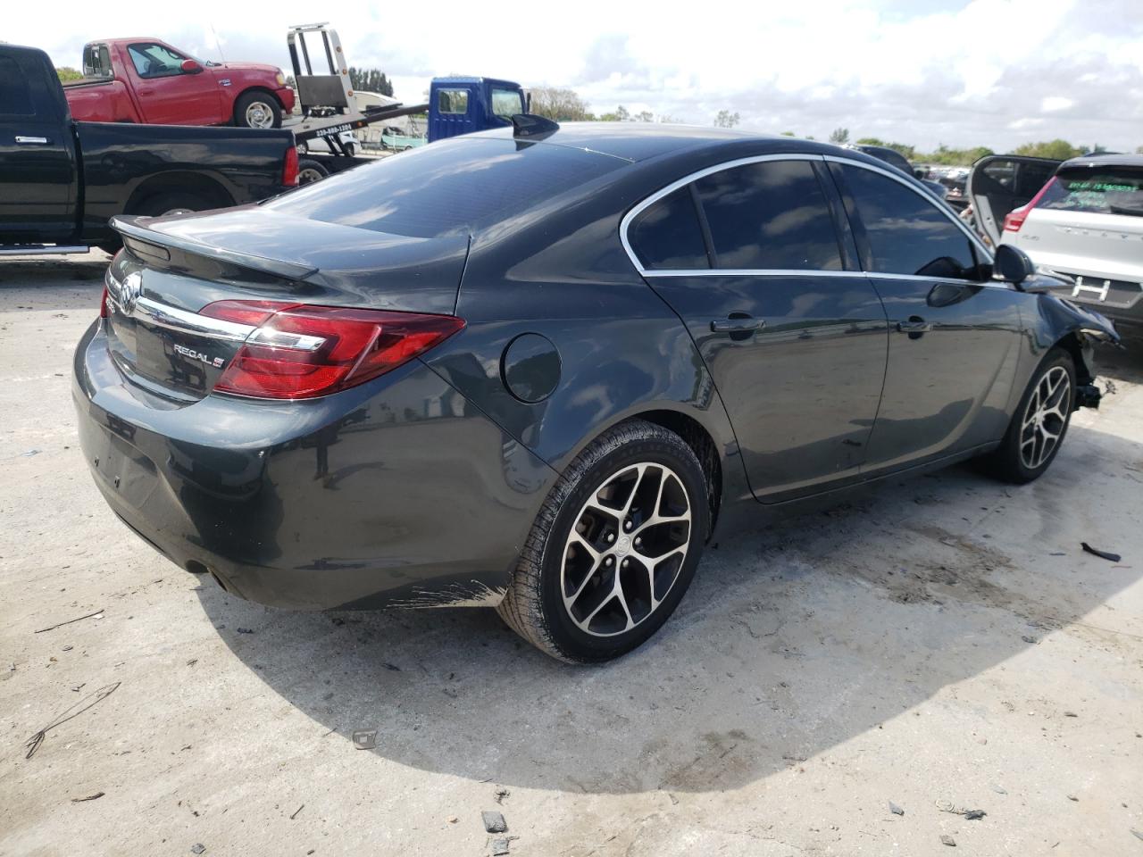 Photo 4 from auction – 2017 BUICK REGAL SPOR with VIN 2G4GL5EX5H9117093