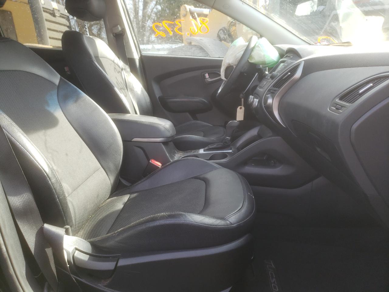 Photo 5 from auction – 2015 HYUNDAI TUCSON with VIN KM8JT3AF4FU063230