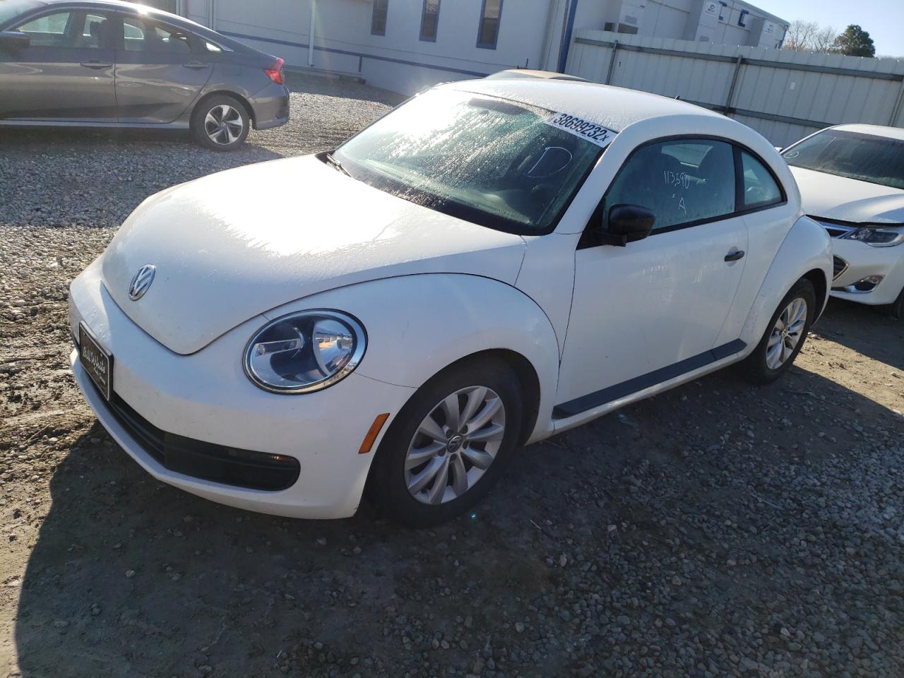 Photo 2 from auction – 2013 VOLKSWAGEN BEETLE with VIN 3VWFP7AT3DM630876