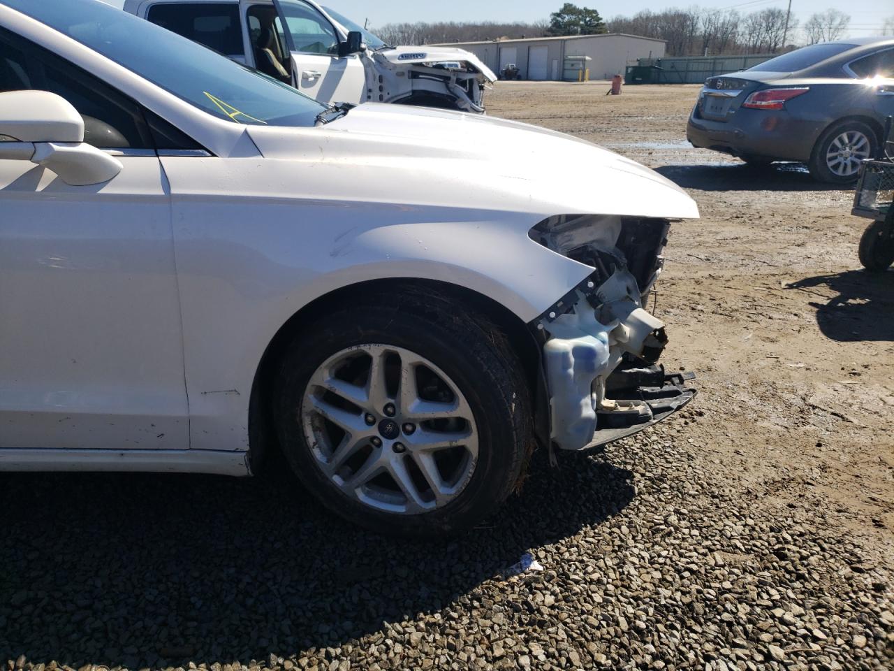 Photo 9 from auction – 2016 FORD FUSION SE with VIN 3FA6P0HD8GR364020