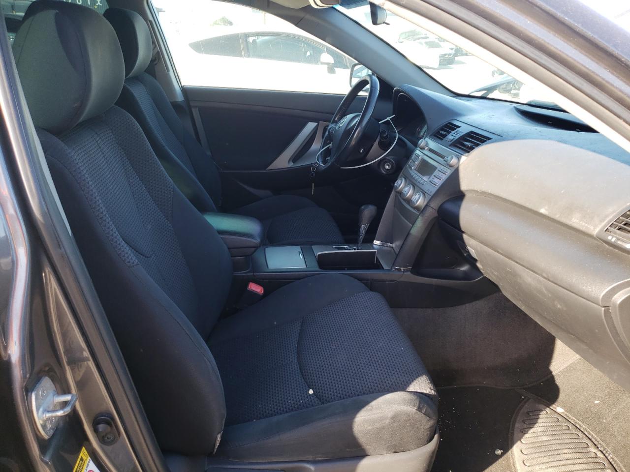 Photo 5 from auction – 2010 TOYOTA CAMRY BASE with VIN 4T1BF3EK1AU019066